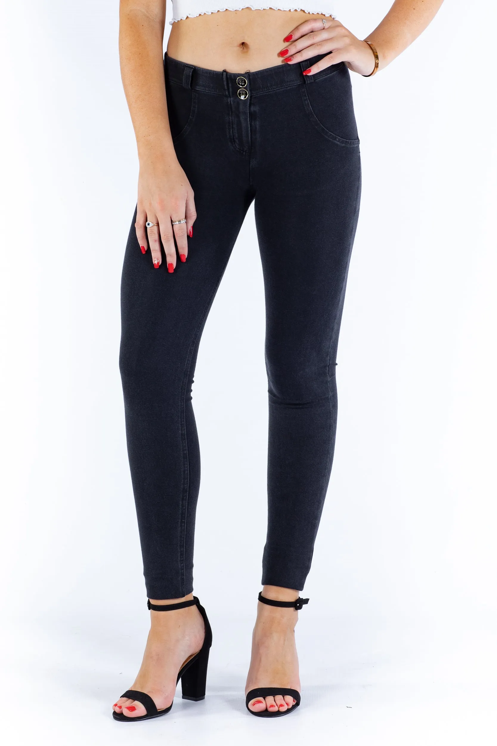 Mid waist Butt lifting Shaping Jeans/Jeggings - Black wash