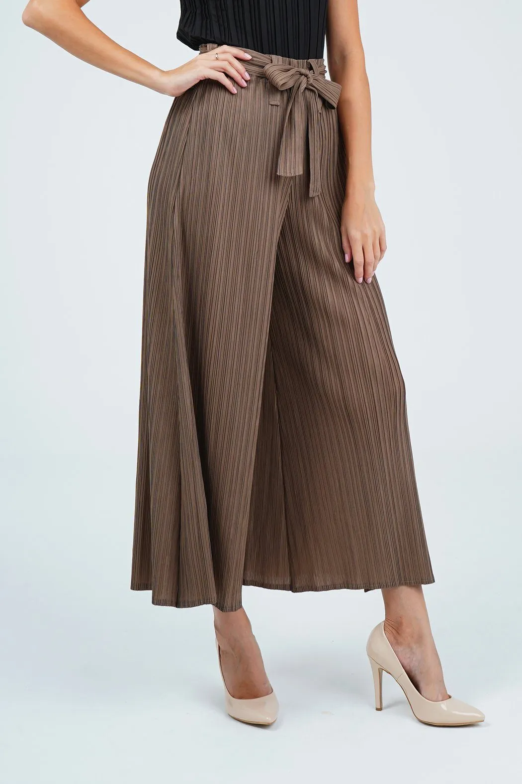 Prisca Wide-Leg Pants With Pleated Belt