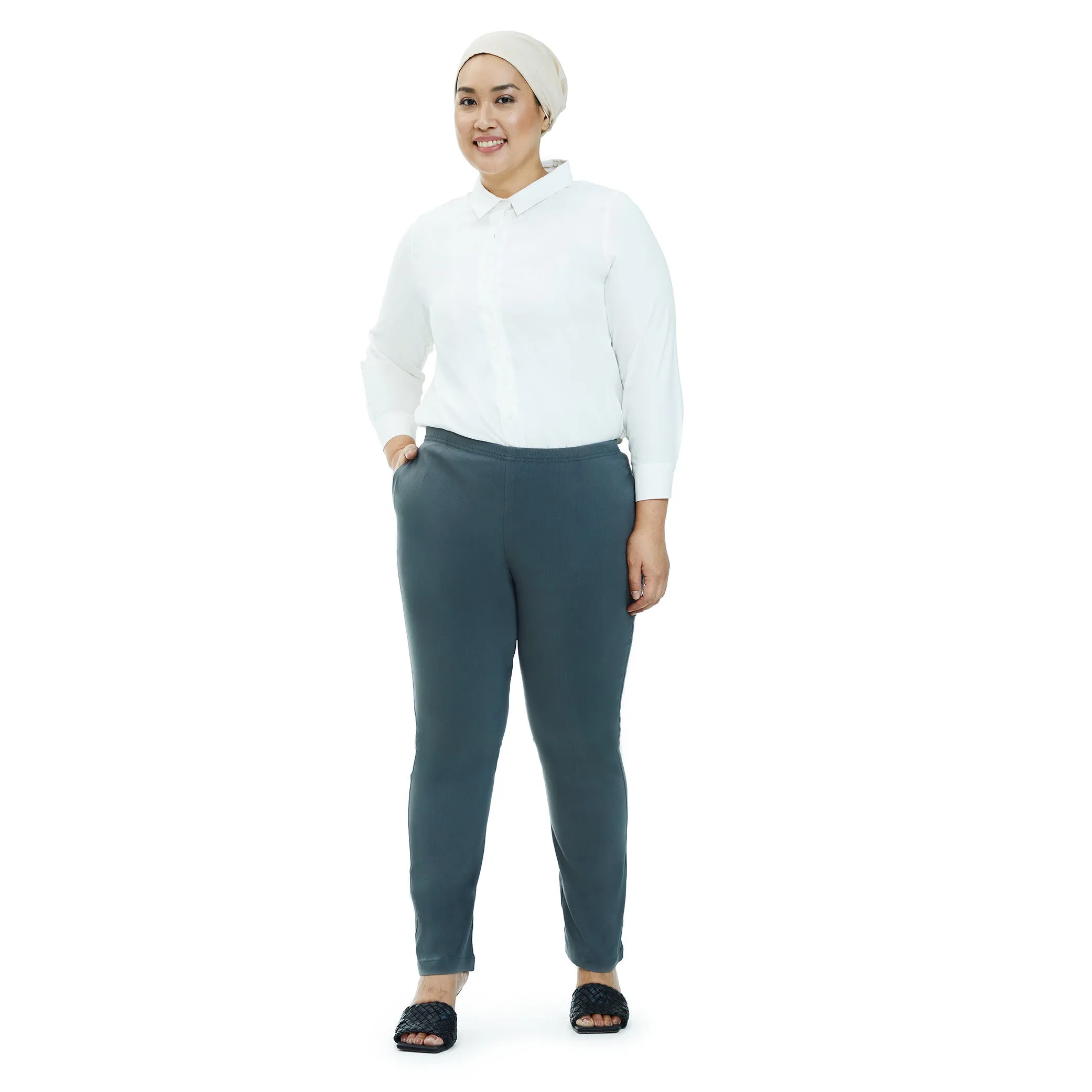 Signature Ultra-Stretch Long Pants